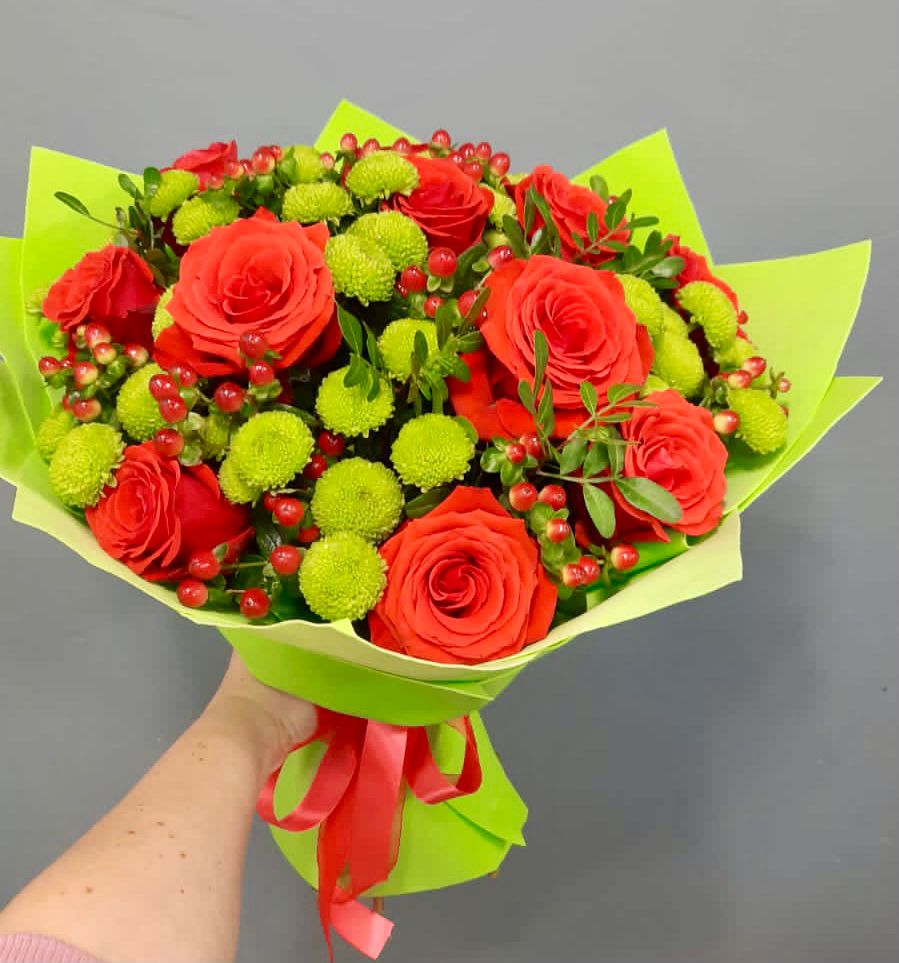 Букет цветов из: Хризантемы и Розы в Ага-Батыре