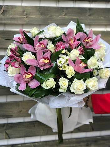 Букет цветов из: Розы и Хризантемы в Ага-Батыре