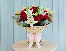 Букет цветов из:  Лилии и Розы в Ага-Батыре