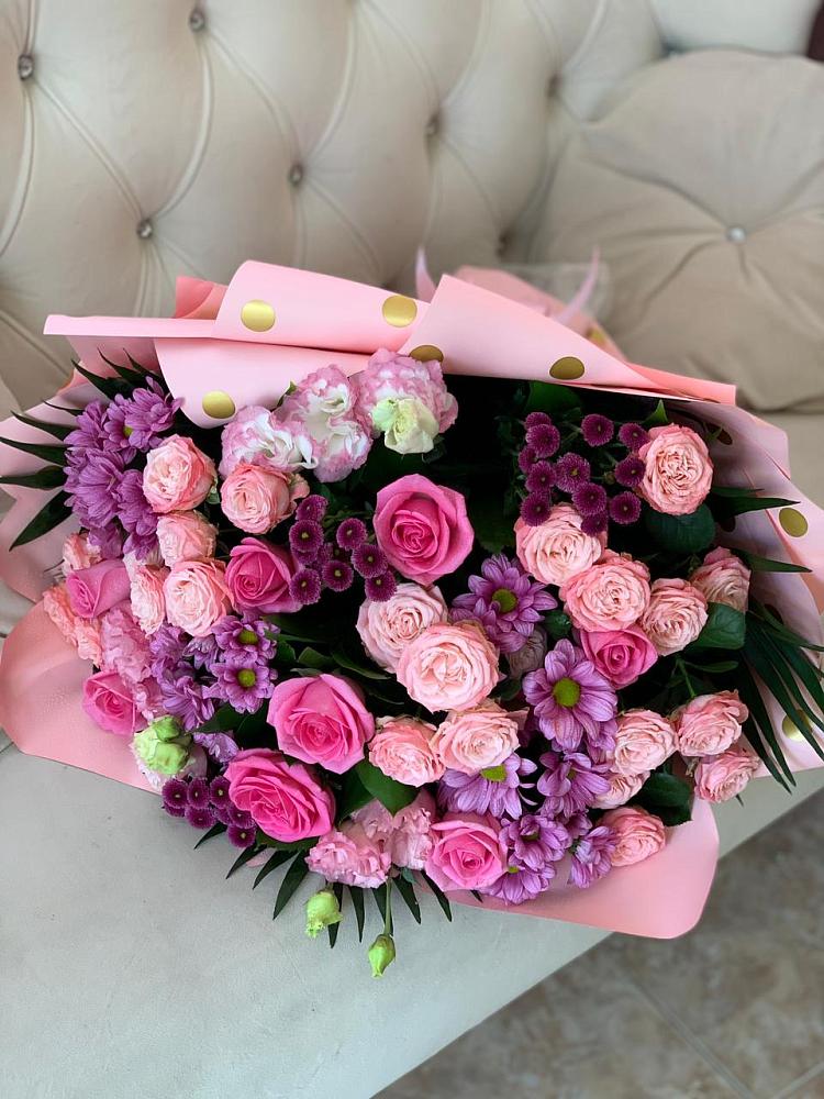 Букет цветов из: Хризантемы, Розы и Лизиантусы в Ага-Батыре