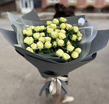Букет Белые кустовые розы Солинеро в Ага-Батыре