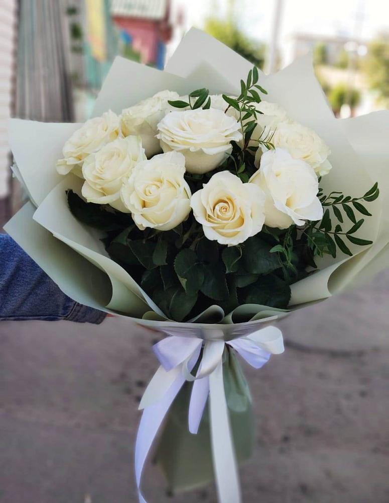 Букет Белые розы Проуд в Ага-Батыре