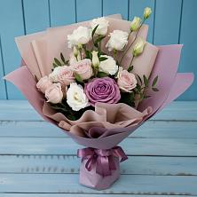 Букет цветов из:  Розы и Лизиантусы в Ага-Батыре