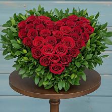 Цветочная композиция из Розы в виде сердца в Ага-Батыре