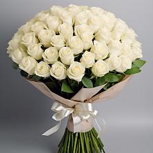 Букет 101 беля роза Белоснежка в Ага-Батыре