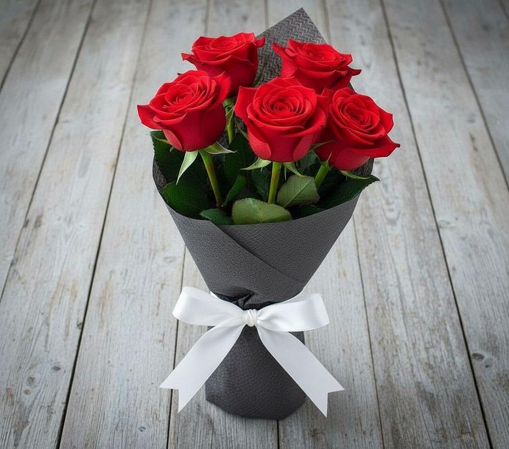 Букет 5 Красных роз Эдлесс Лав в Ага-Батыре