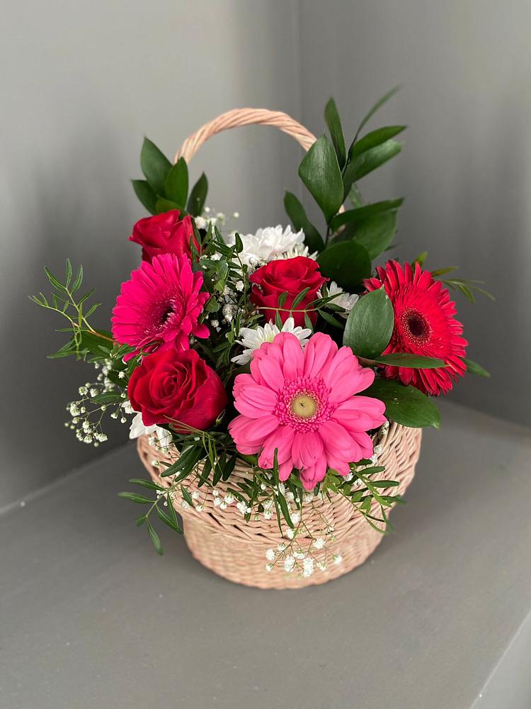 Цветочная композиция из Розы, Хризантемы и Герберы в корзине в Ага-Батыре