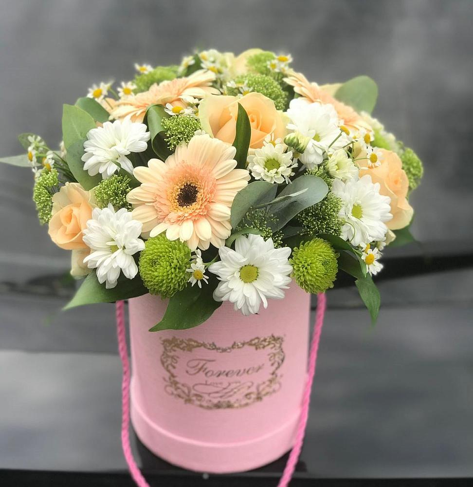 Цветочная композиция из Розы, Герберы и Хризантемы в шляпной коробке в Ага-Батыре